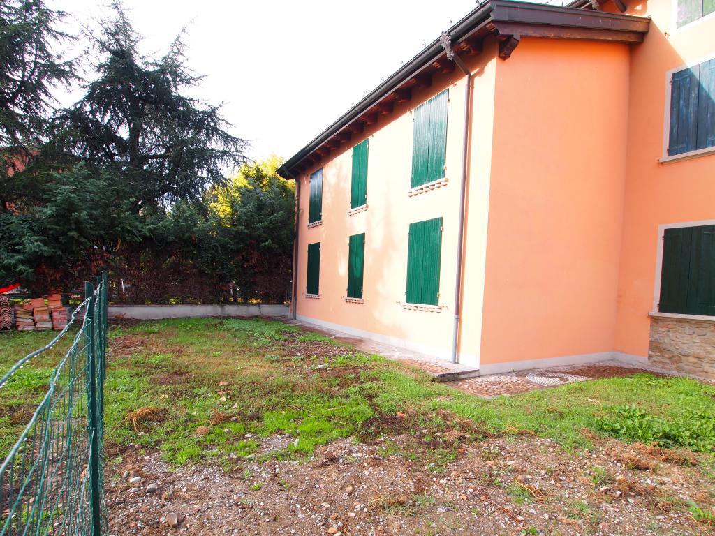 Rif.2158 Bibbiano: Casa Indipendente con 2 Appartamenti € 248.000