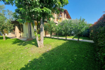 Rif.2214 Bibbiano: Appartamento con Giardino Privato ed Ingresso Indipendente € 200.000   