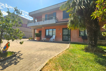 Rif. 2274 Barco: Complesso immobiliare con reparto produttivo e appartamento € 410.000  