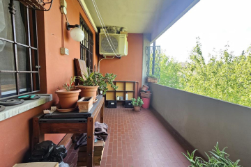 Rif. 2278 Bibbiano: Appartamento in centro con due camere, loggia e garage € 128.000