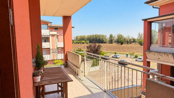 Rif. 2280 VIGATTO (PR): RECENTE APPARTAMENTO SU DUE LIVELLI IN CLASSE A1, ARREDATO, CON TERRAZZO E AMPIA AUTORIMESSA € 350.000 